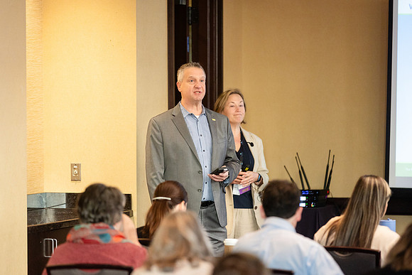 E89A4399